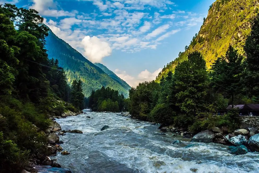 Kheer Ganga Trek in Kasol-Manikaran